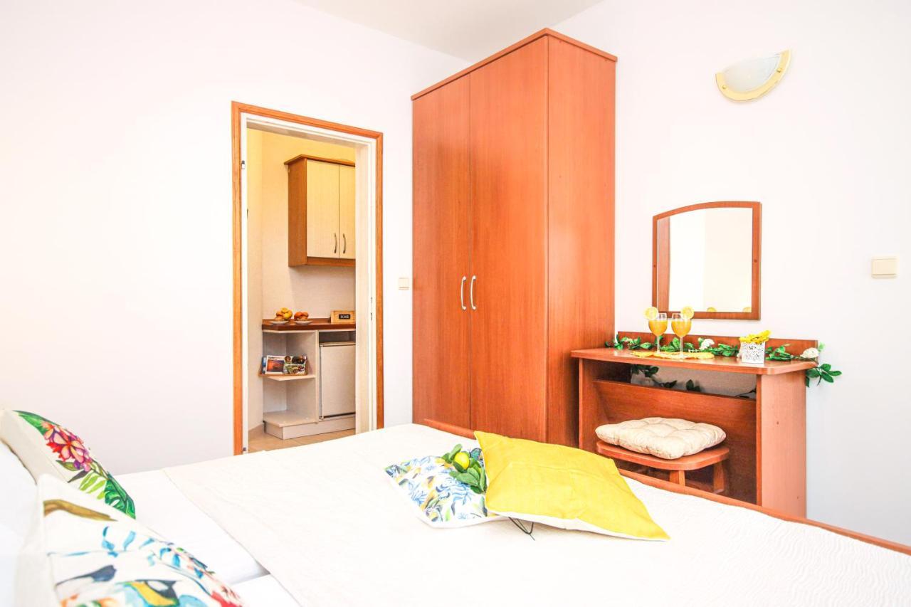 Apartments Katusic ツァヴタット エクステリア 写真
